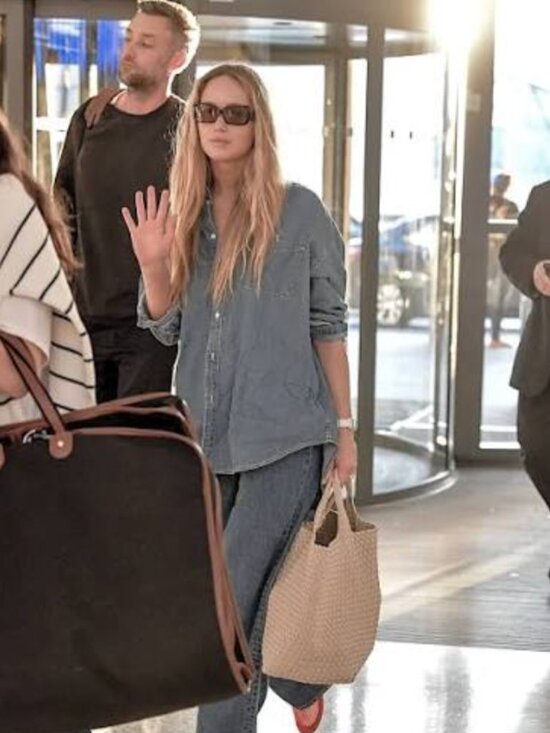 Phoebe Philo Score Sunglasses in Black main image 6
